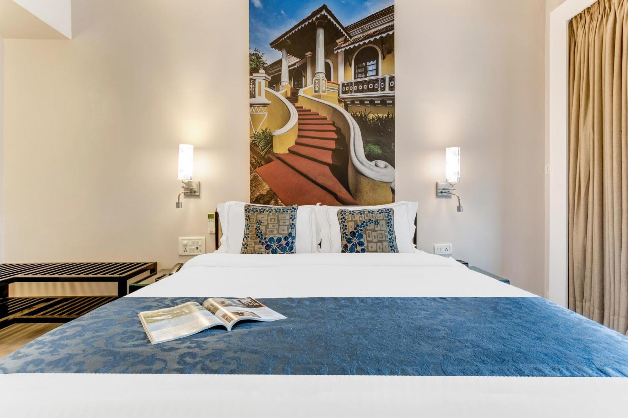 Whispering Palms Beach Resort Кандолим Екстериор снимка